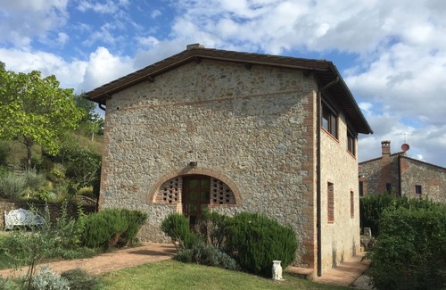 Sovicille House | Private Tuscan Country House with Large Garden in the Natural Park "Alta Merse"