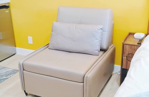 Cherryland Apartment | Private Urban Oasis Near SF - Full Kitchen 22421B