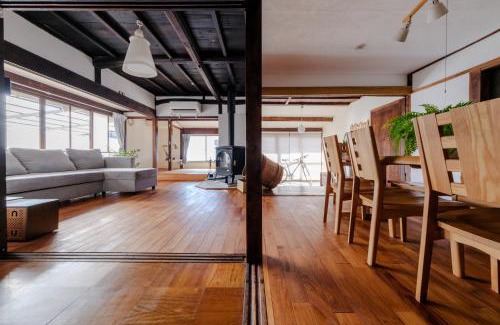 Okaya Apartment | Private villa,貸切古民家,最大9名,信州麹屋の宿,ペットOK, 子連れ歓迎遊具あり