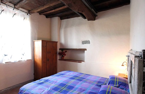 Castelfranco Piandisco Villa | Private Villa in Tuscany with pool, garden, great landscape view