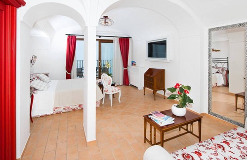 Path of the Gods Villa | Private villa with heated pool and sea views near Positano