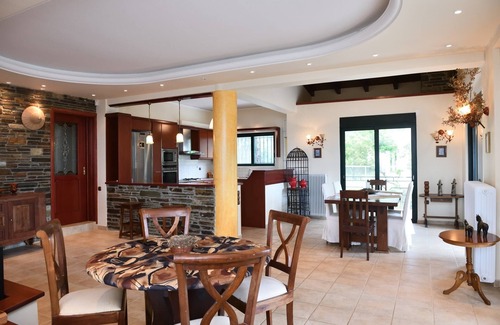 Zakhloritika Villa | Private Villa with Amazing View,nClose to both Mountain and Sea!