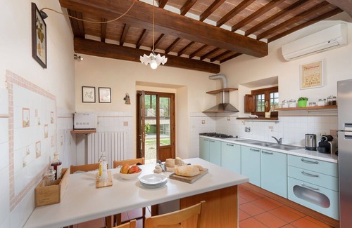 Subbiano Villa | Private Villa with hot tub, A/C, WIFI, private pool, TV, patio, panoramic view, close to Arezzo
