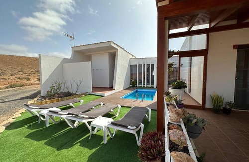 Pajara Villa | Private villa with pool in the mountains