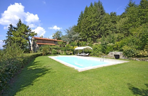 Pieve di Chio Villa | Private Villa with private pool, A/C, hot tub, WIFI, TV, terrace, panoramic view, close to Cortona
