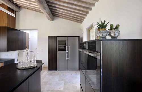 Volterra Villa | Private Villa with WIFI, private pool, hot tub, A/C, patio, pets allowed, close to San Gimignano