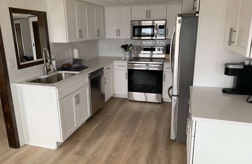 Kenyon House | Private Waterfront House, Scenic Sunset Views