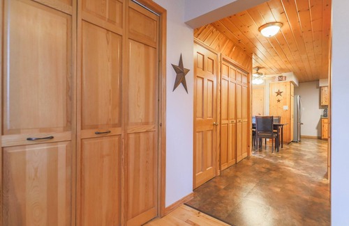 Lavigne House | Private Waterfront 4 Season Cottage - Must See!