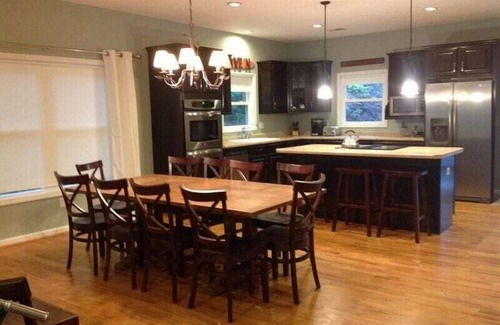 Forest Lake Heights House | Private Waterfront Home on Lake James