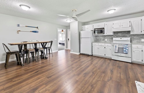 Pell City House | Private Waterfront Retreat on Logan Martin Lake!