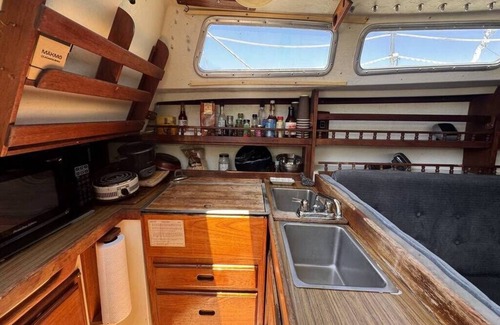 Marina del Rey Boat Rental | Private Yacht - Marina del Rey/Venice Beach