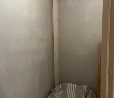 Gronland House | privateroominasharedaccomadation1