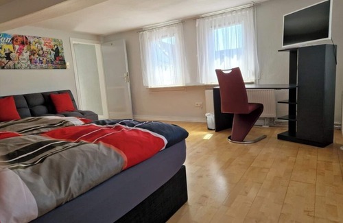 Neu-Anspach House | Privates Gästehaus, Ideal für Geschäftsreisende, Monteure und Urlaube