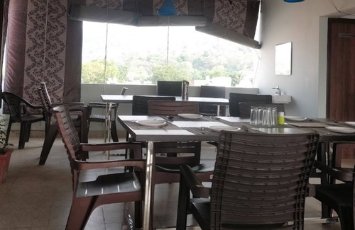 Etah Hotel | Priya Hotel