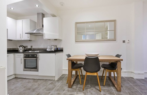 North Kensington House | Pro- Managed, Brand New Maisonette with Garden
