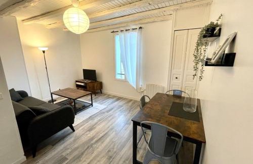 Montereau-Fault-Yonne Apartment | Proche Fontainebleau - Chez Christophe