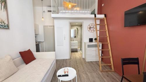 Prado - Republique Apartment | Proche Palais Des Festivals, T2 avec Mezzanine - Palmazur Vacances