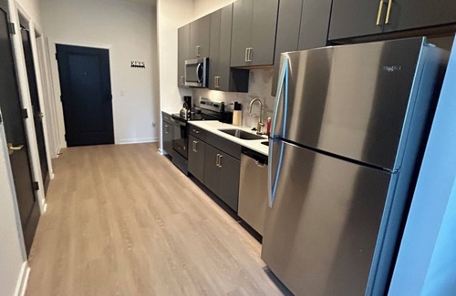 North Chesterfield Apartment | Professional & FunctionalnModern Stay Near Hospitals,Sky Lounge + Outdoor Pool