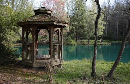 Mineral Bluff House | Project Chimps Historic Cabin