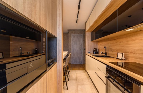 Tractorul Apartment | Promenada Studios