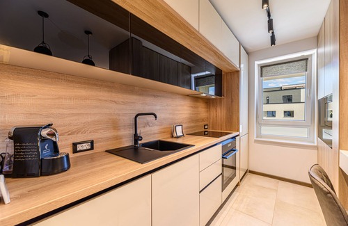 Tractorul Apartment | Promenada Studios