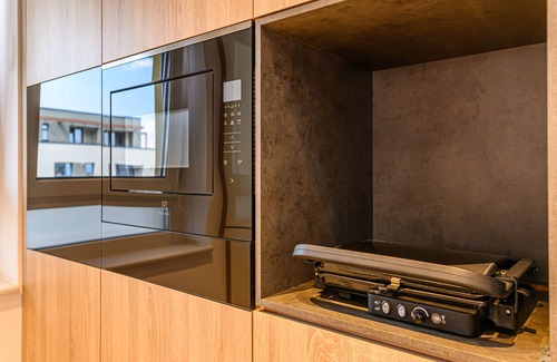 Tractorul Apartment | Promenada Studios