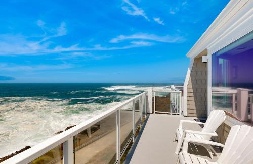 Depoe Bay House | Promenade Deck