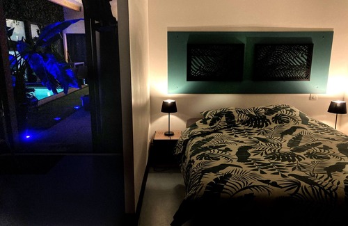 La Clisse Cottage | PROMO on the end of July Domaine de l'Arc en Ciel, swimming pool 29 °, spa, park, 15 per