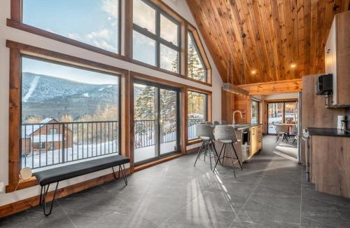 Saint-Philemon House | Promontoire-29 Mountain chalet with a hot tub