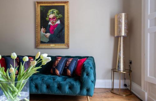 Betley House | Prospect House - Luxury Georgian Stay with Hot Tub