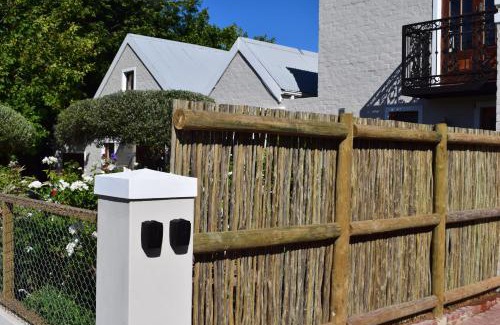 Franschhoek Apartment | Protea Studio Franschhoek Central