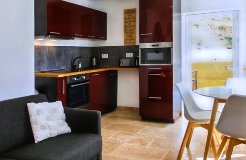 Cotignac House | Provençal Escape : Holiday Home for 6 with Private Pool