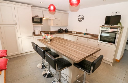 Rhyd-y-clafdy Cottage | PRYS MAWR, pet friendly, character holiday cottage in Criccieth