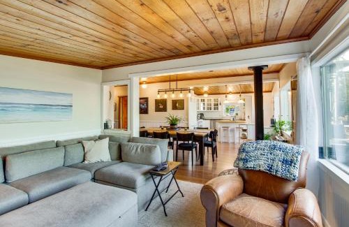 Coupeville House | Puget Sound Cottage with Private Community Beach!