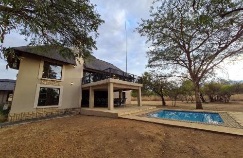 Leeupoort House | Pumba's Place Zebula 6 Bedroom House