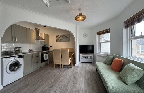 West Cliff Apartment | Purbeck Inn Apartment in Bournemouth Town Centre