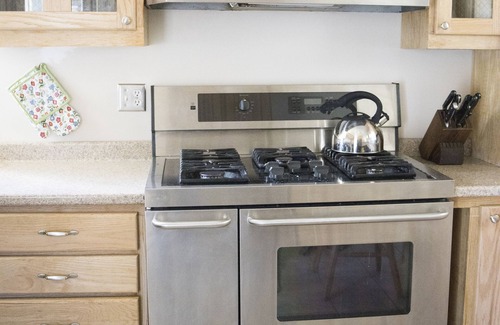 Central Lake House | Pure Michigan Awaits! 10 minutes to Lake Michigan, 2 min. to Intermediate Lake