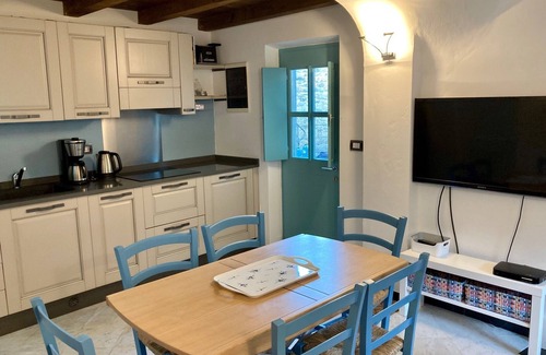 Castelbianco House | Pure relaxation: "Terrazzi" apartment - peace, pleasure & pool between the mountains and the sea