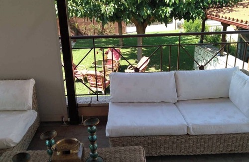 Longos Apartment | Pure relaxation: Well-kept holiday home in Loggos with garden, close to the beac