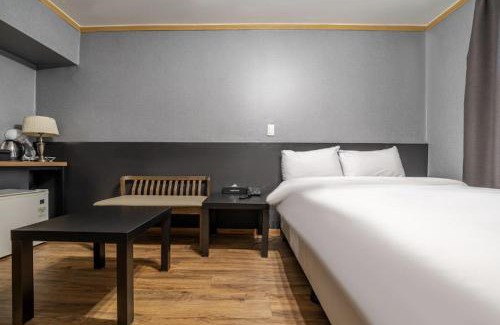 Yeon-dong Hotel | Pure Stay Jeju City