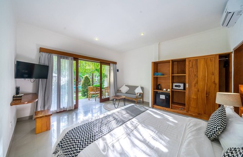 Batubelig Hotel | Puri Uma Ratu - Deluxe Room 02