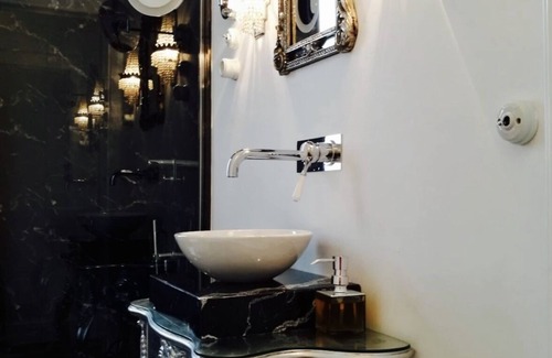 Old Town Hotel | Purple Dog Suites