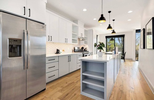 Downtown House | Pursuit - Trailhead Mews - Optional BlakeSt Access