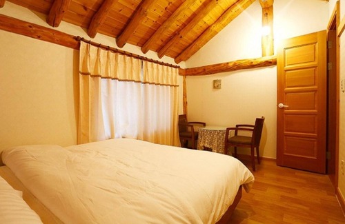 Jinbu House | Pyeongchang Eomeonipumsok Maeul Pension