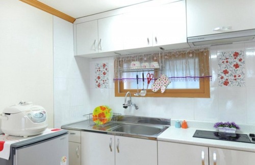 Daegwallyeong House | Pyeongchang Waltz in December Pension