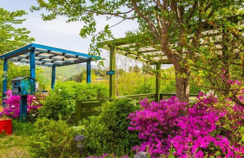 Jinbu House | Pyeongchang Zermatt Pension Family, Couple