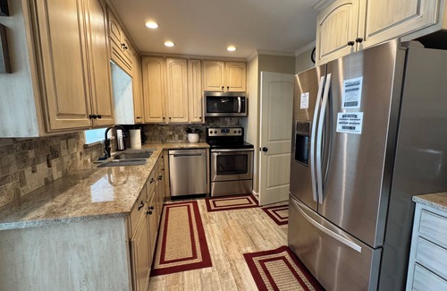 Tuscaloosa House | QB1 – 4 Bedroom Home 3.5 miles from Bryant-Denny Stadium!