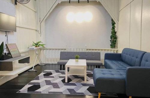 Kampung Ru Muda House | QINEMA HOMESTAY RHU MUDA