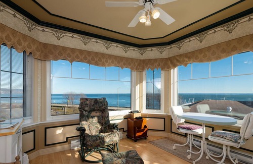 Pointe-au-Pic Ski Chalet | QUA-15 (On foot from the Casino de Charlevoix)