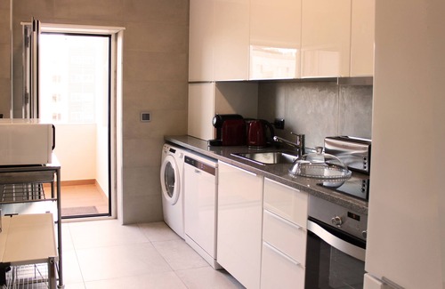 Falca Apartment | QUAD 3 Apartment with Balcony, Air Conditioned, Garage, City view, 24/7 security